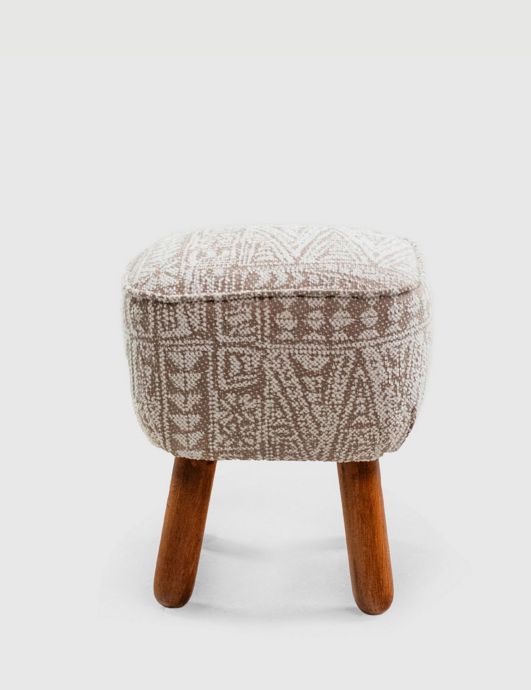 Norda Design elegant puff med bøkramme, beige vevd stoff, 40x45x40 cm | stilig valnøttben for hjemmeinnredning