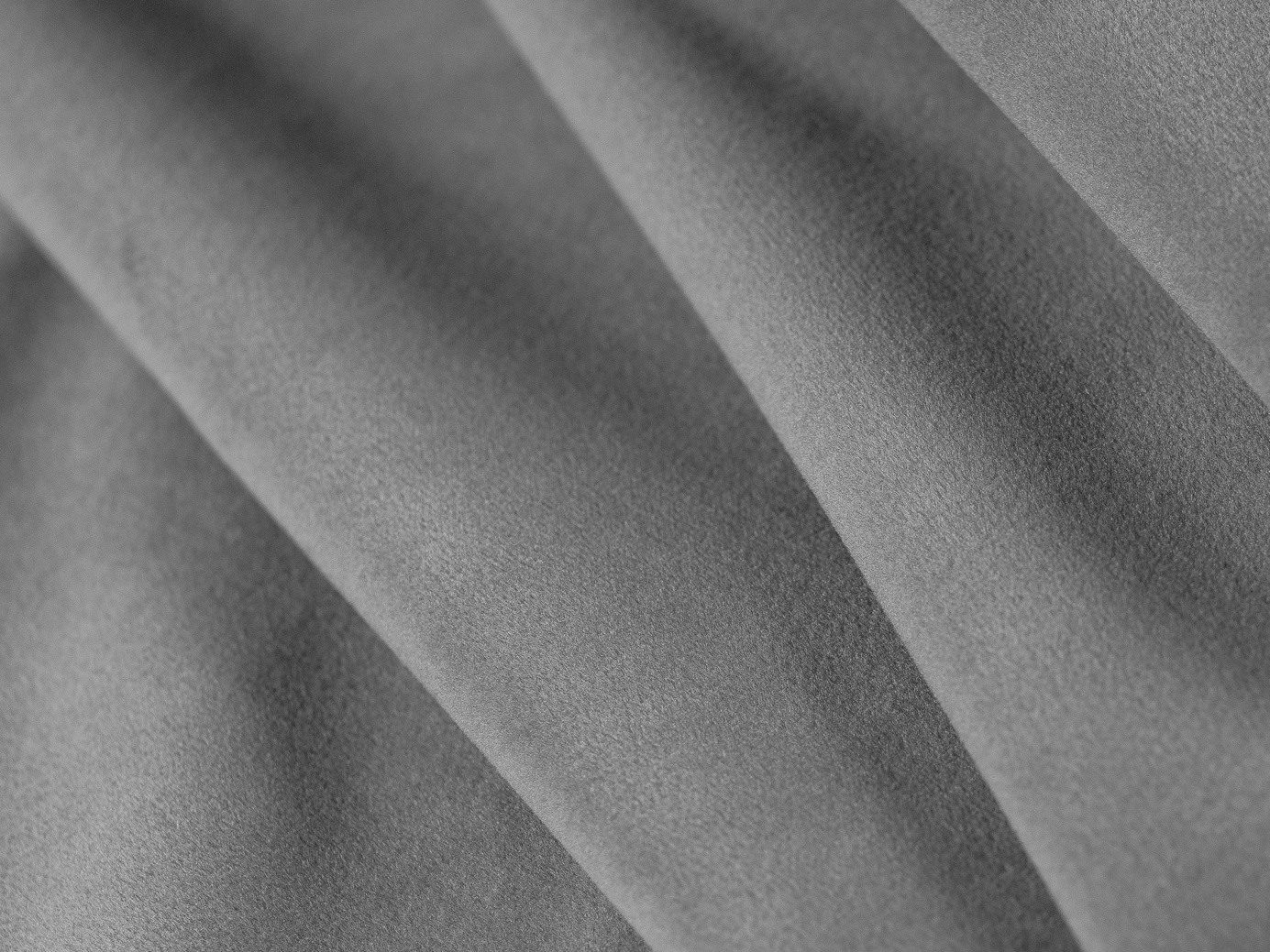 Cosmopolitan Design fløyelspuff, "Sky", 1-seter, 102 × 80 × 43 cm, Casino, svarte plastben