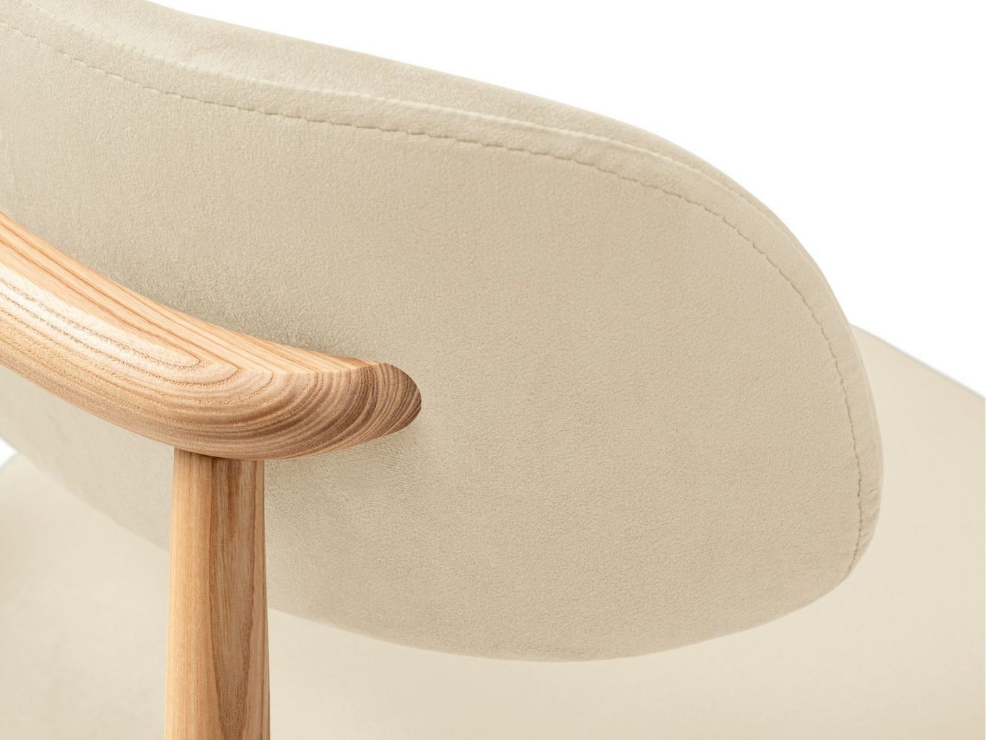 Cosmopolitan Design fløyelsstoler, 2 stk., "Evan", 1-seter, 49,5 × 51 × 77 cm, Magic Velvet, ben i naturlig bøk